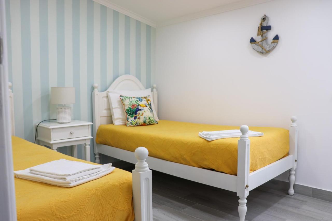 Flipflops Apartment Nazare Bagian luar foto