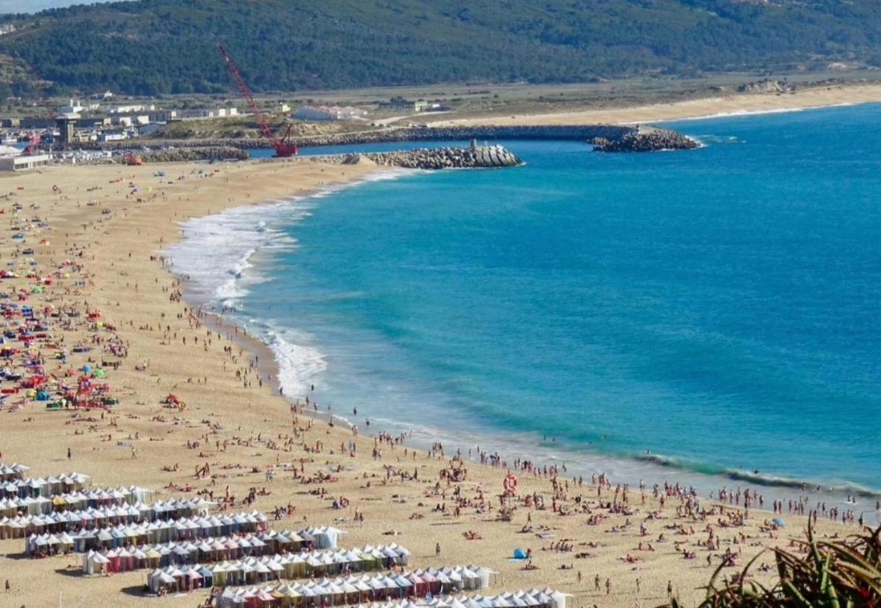 Flipflops Apartment Nazare Bagian luar foto