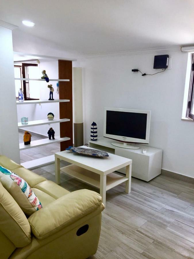 Flipflops Apartment Nazare Bagian luar foto